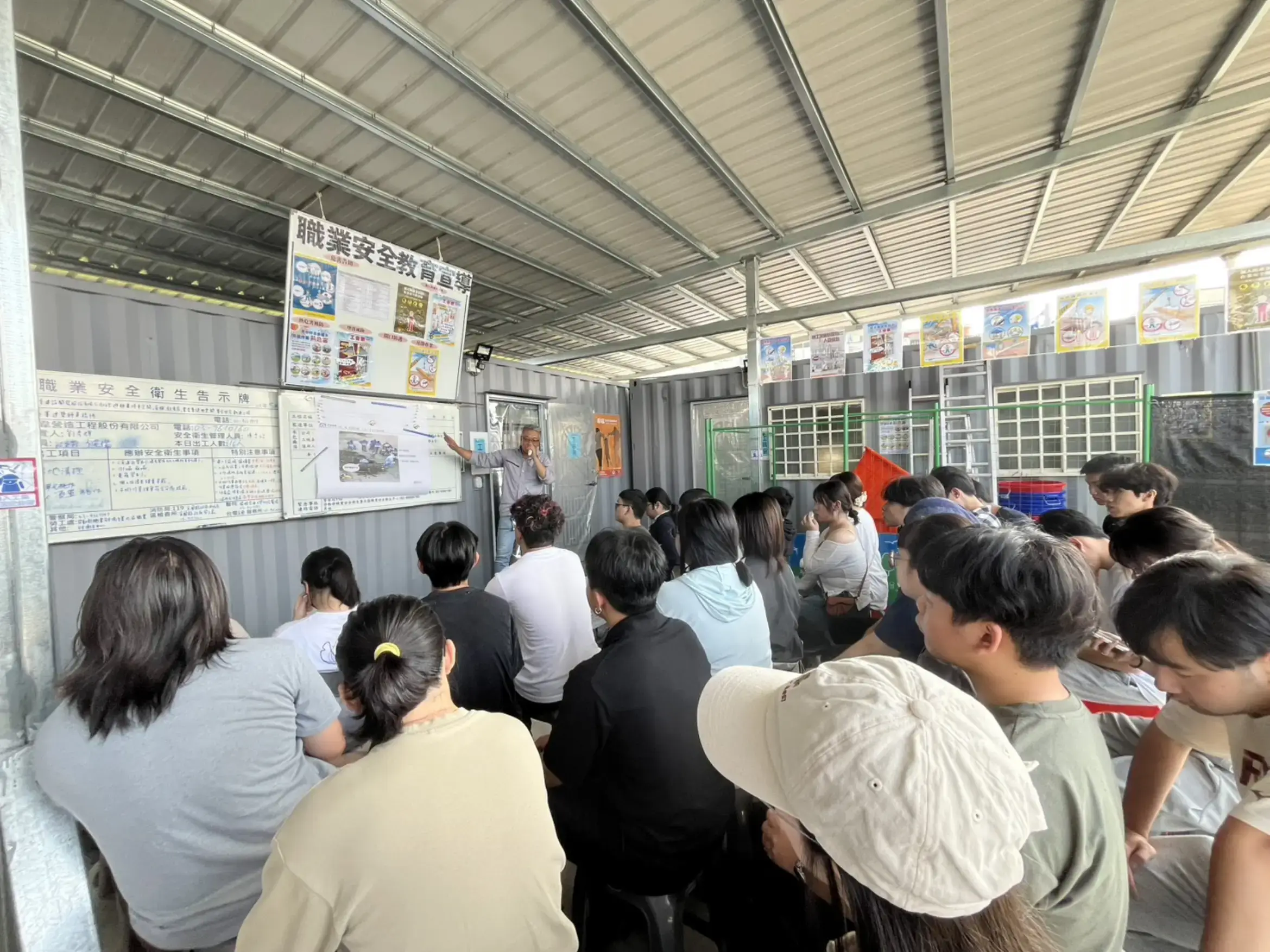 首頁 2 第九週(5/28)課程照片